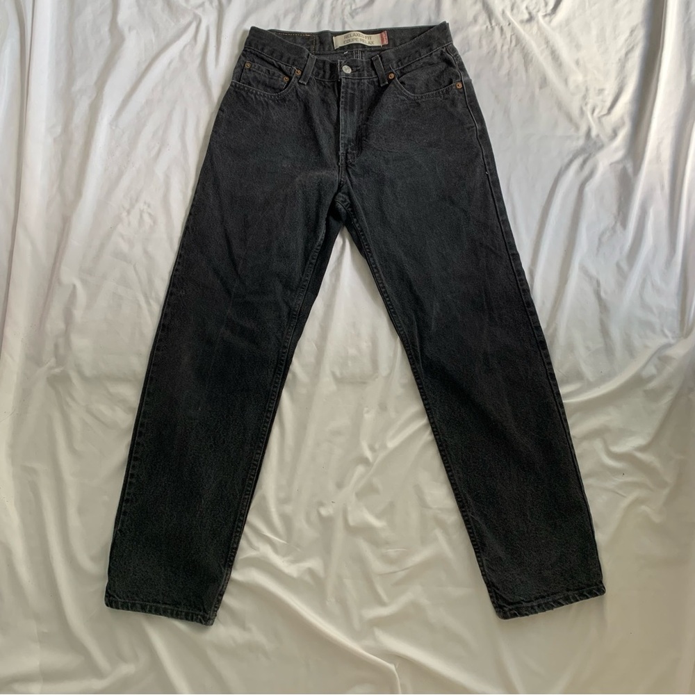 2000s Relaxed Fit Levi’s - Picture 2 of 8